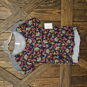 Medium LuLaRoe Classic T